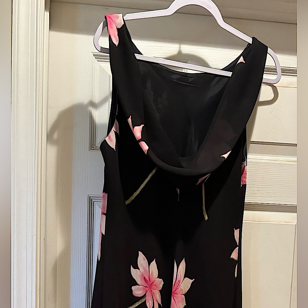 Beautiful Dress! - Picture 6 of 15